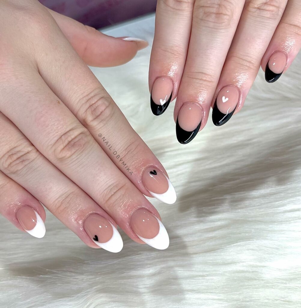 22 Latest Short Black French Tip Nail Ideas To Try In 2024! 25 Monochrome Short French Nails with Black Elegance