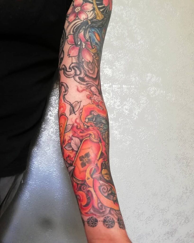 11+ Japanese Traditional Tattoo Ideas You Have To See To Believe! 12 Monochromic Japanese Tattoo