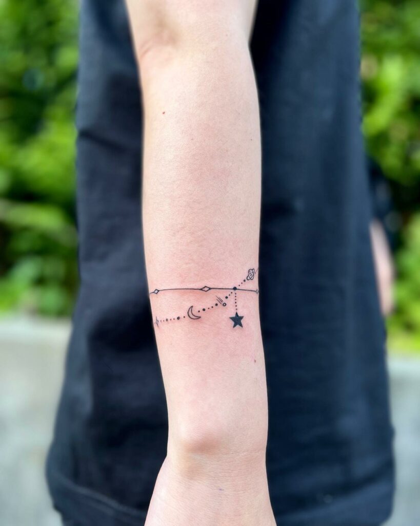 11 + Feminine Bracelet Tattoo Ideas That Will Blow Your Mind 20 Moon And Stars Tattoo