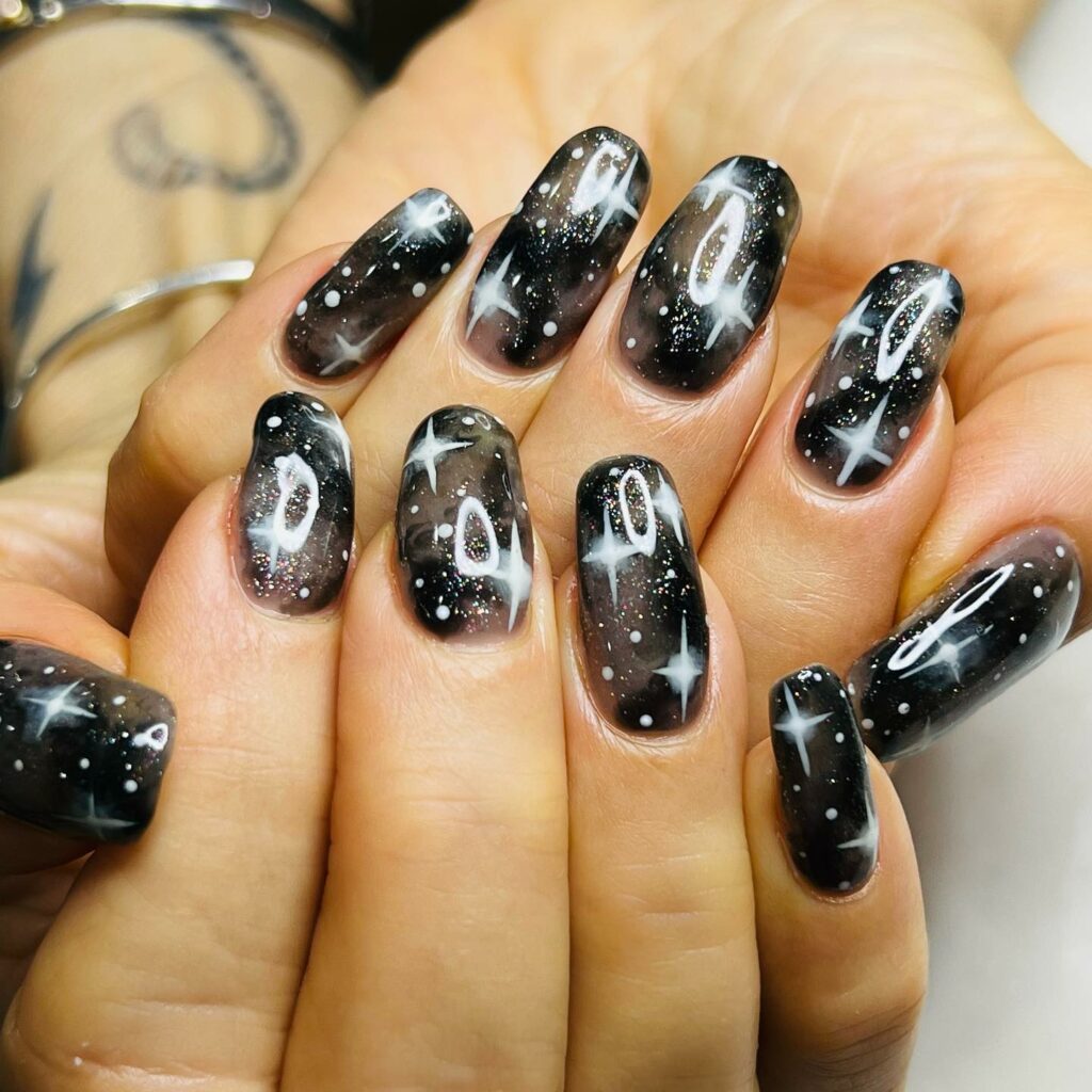 Explore 19 Fresh Star Nail Designs for 2024 10 Night Light