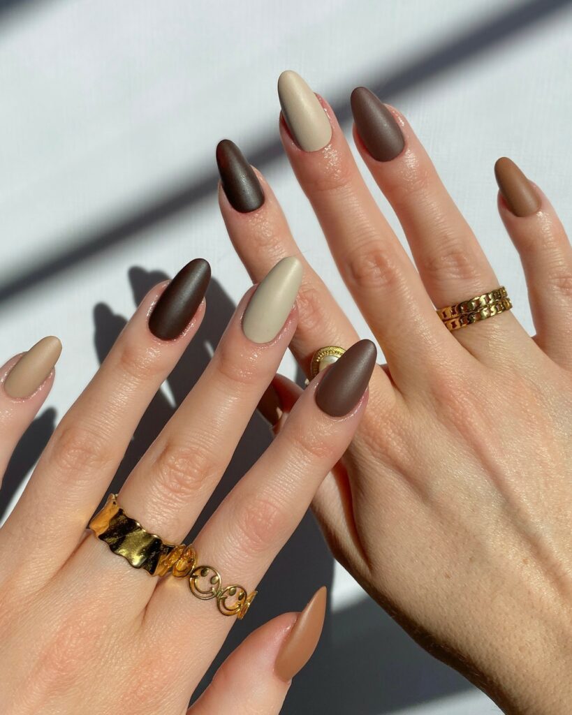22 Latest Preppy Nail Ideas To Try In 2024! 19 Minimalist Nude Preppy Nails