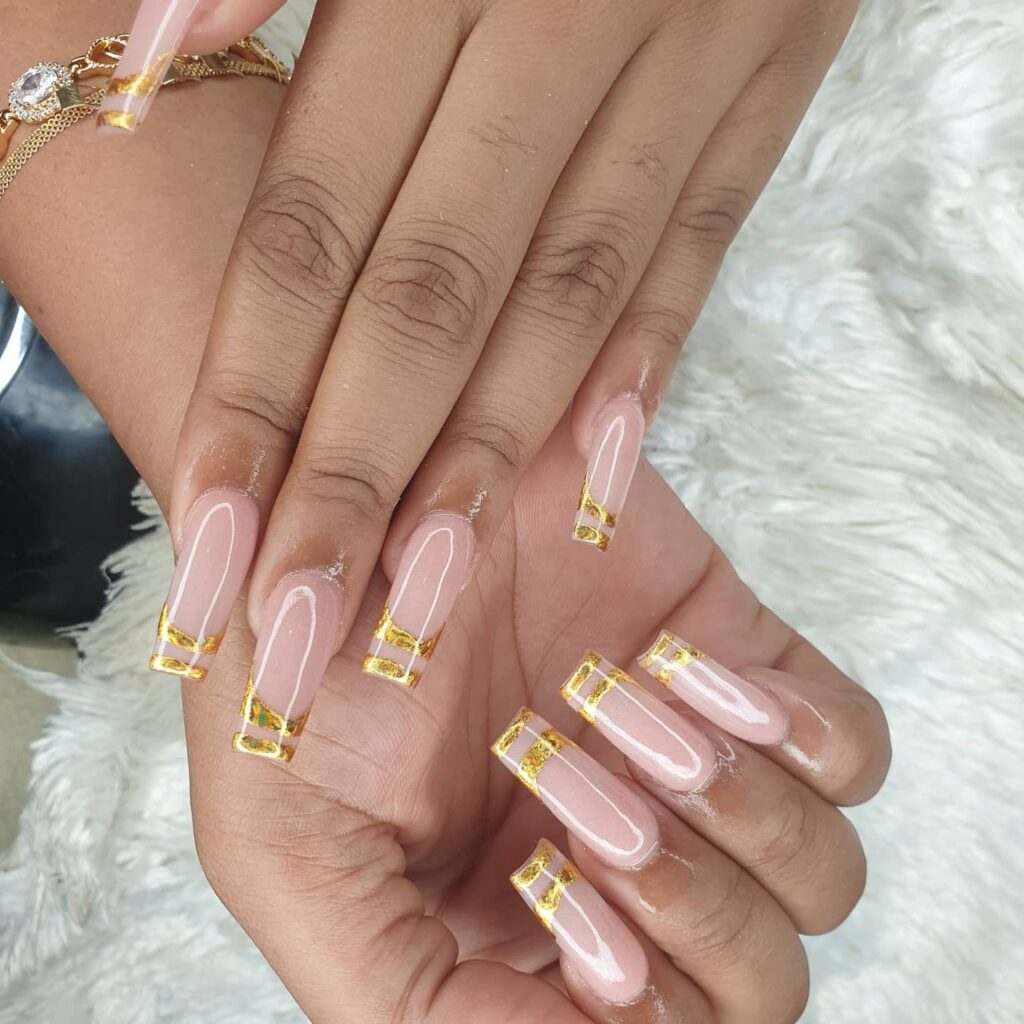 Trendy Short Coffin Nail Designs to Inspire You in 2024 ⚰️ 35 Nude Nails with a Pop of Gold