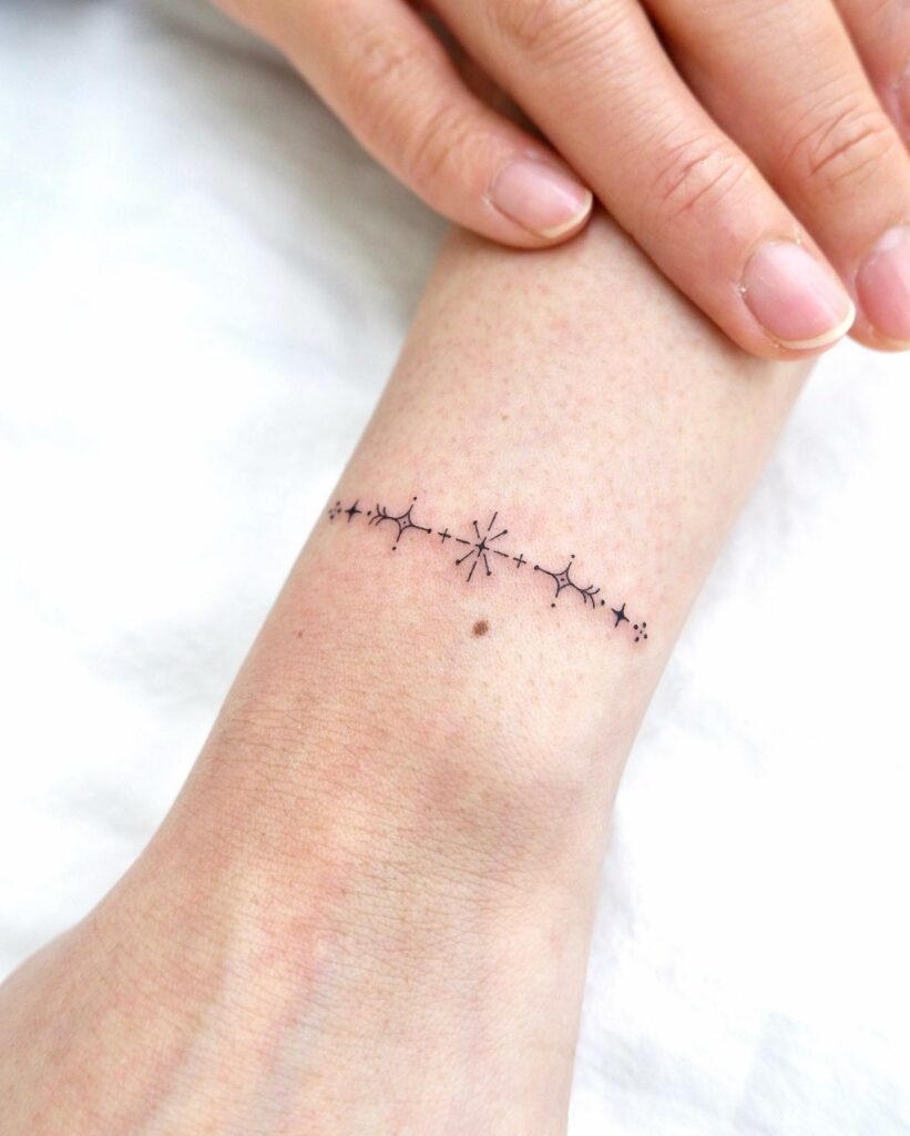 11 + Feminine Bracelet Tattoo Ideas That Will Blow Your Mind 12 Ornamental Bracelet Tattoo