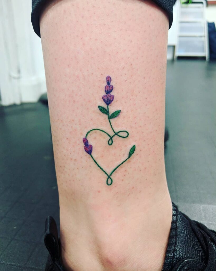 11+ Outline Heart Tattoo Ideas That Will Blow Your Mind! 10 Outline Heart Tattoo