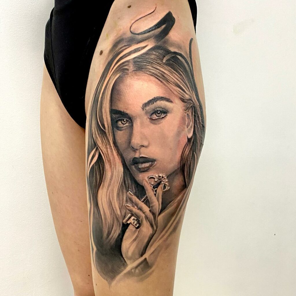12+ Simple Key Tattoo Ideas To Inspire You! 15 Realistic Girl With a Key Tattoo