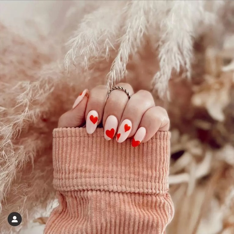 18 Latest Heart Shape Nail Designs To Try For Valentine's Day 2024! 13