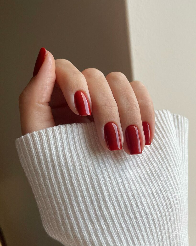 Celebrate with 33 Short Christmas Nail Ideas in 2024 31 Rosie Red Short Christmas Nails