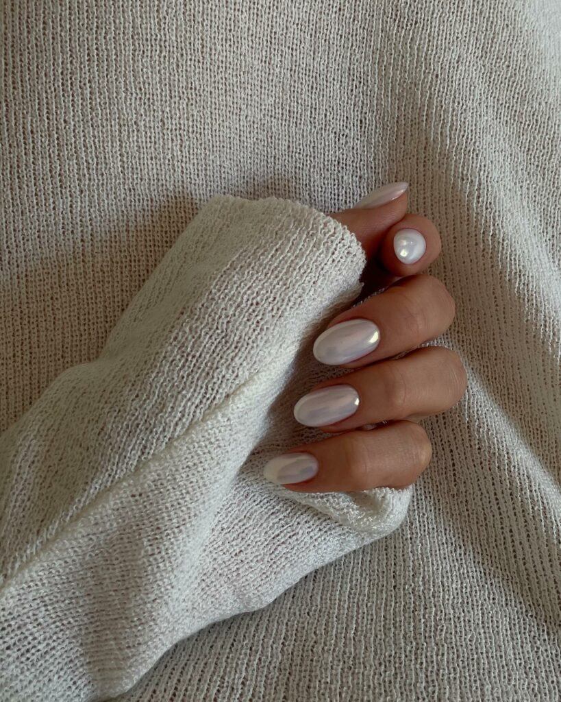20 Latest Hailey Bieber-Inspired Glazed Donut Nail Ideas To Try In 2024! 10 Round White Glazed Donut Nails