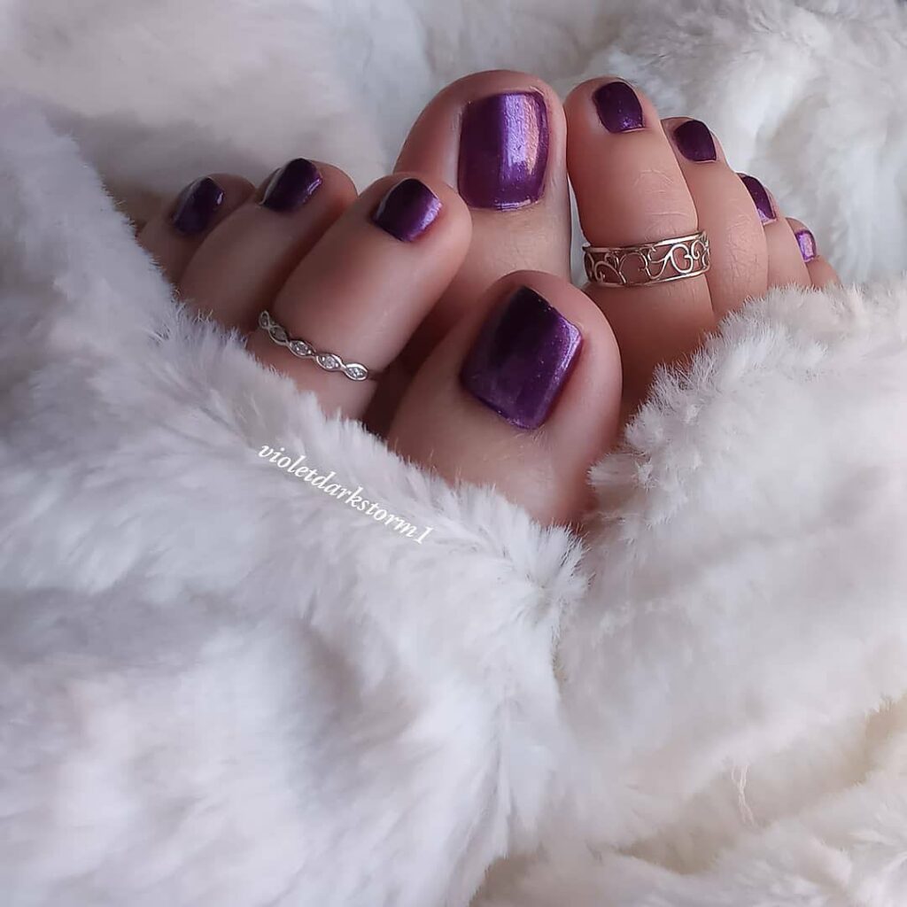 25 Latest Purple Pedicure Designs to Try In 2024! 12 Majestic Royal Purple Pedicure