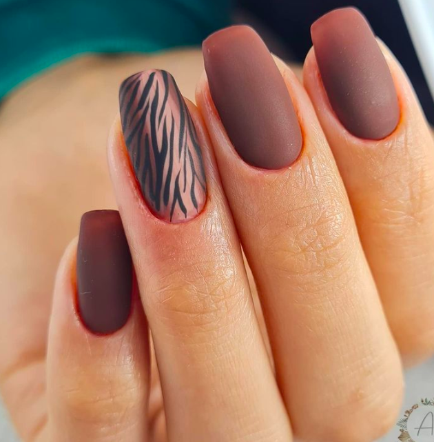 20 LATEST WILD STRIPE NAIL DESIGNS TO TRY IN 2024! 20