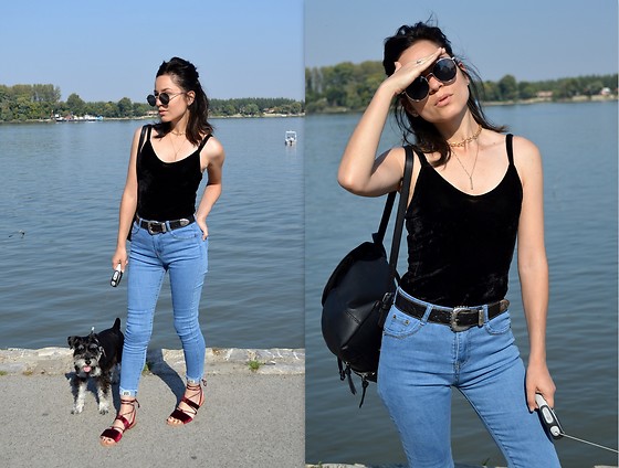 What Shoes to Wear with Women's Jeans - The Ultimate Guide in 2024 17 Shoes for Skinny Jeans