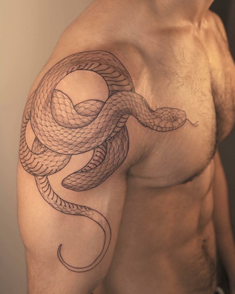 22+ Shoulder Tattoo For Men Ideas To Inspire You! 23 Shoulder Tattoos For Men With Animal Motifs