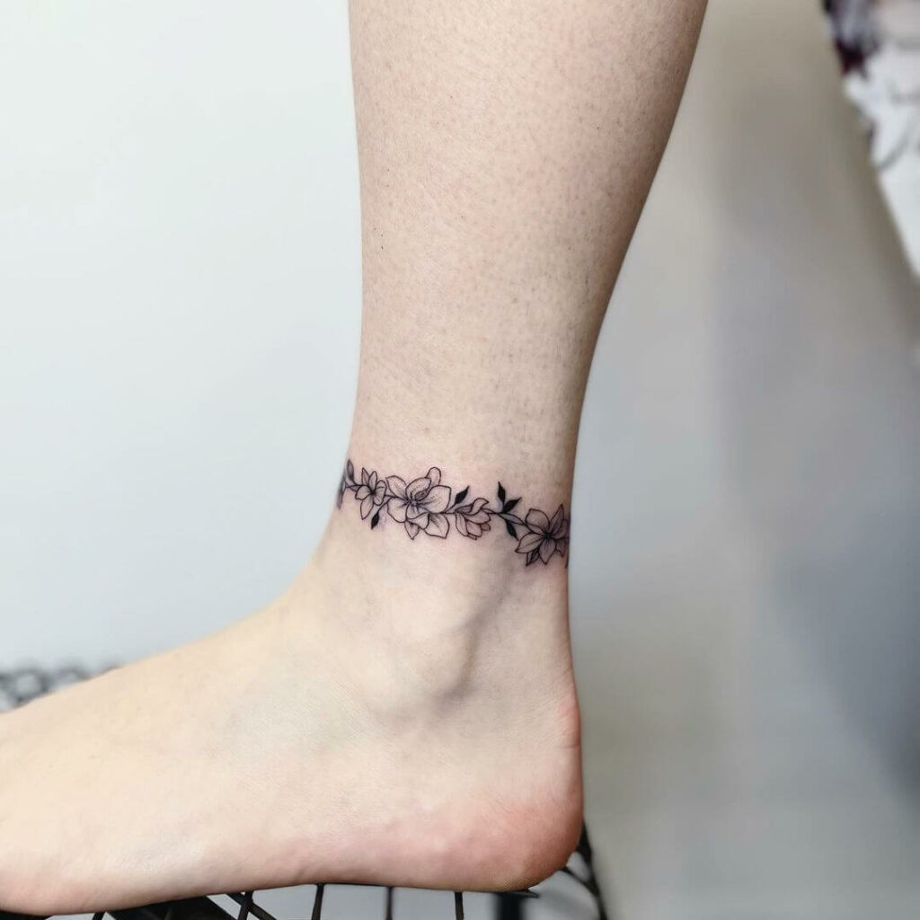 31 Latest Ankle Bracelet Tattoos To Inspire You In 2024! 11 Simple Ankle Bracelet Tattoo Ideas