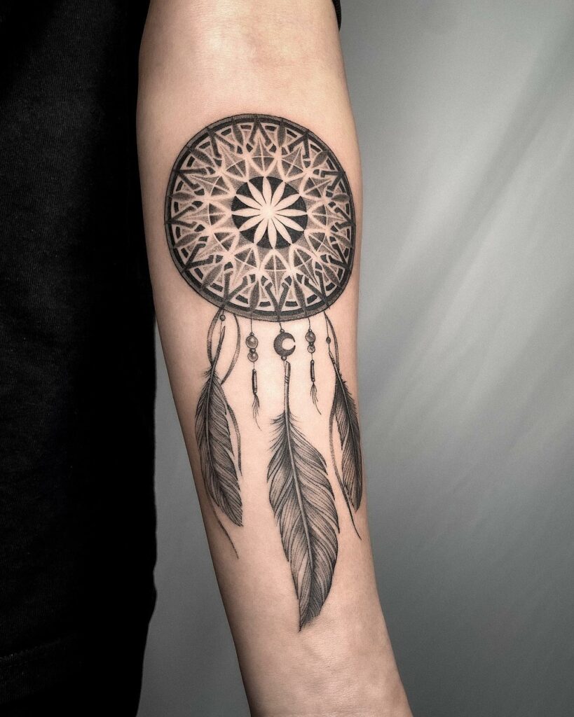13+ Thigh Unique Dream Catcher Tattoo Ideas That Will Blow Your Mind! 14 Simple Dream Catcher Tattoo In Black Inks