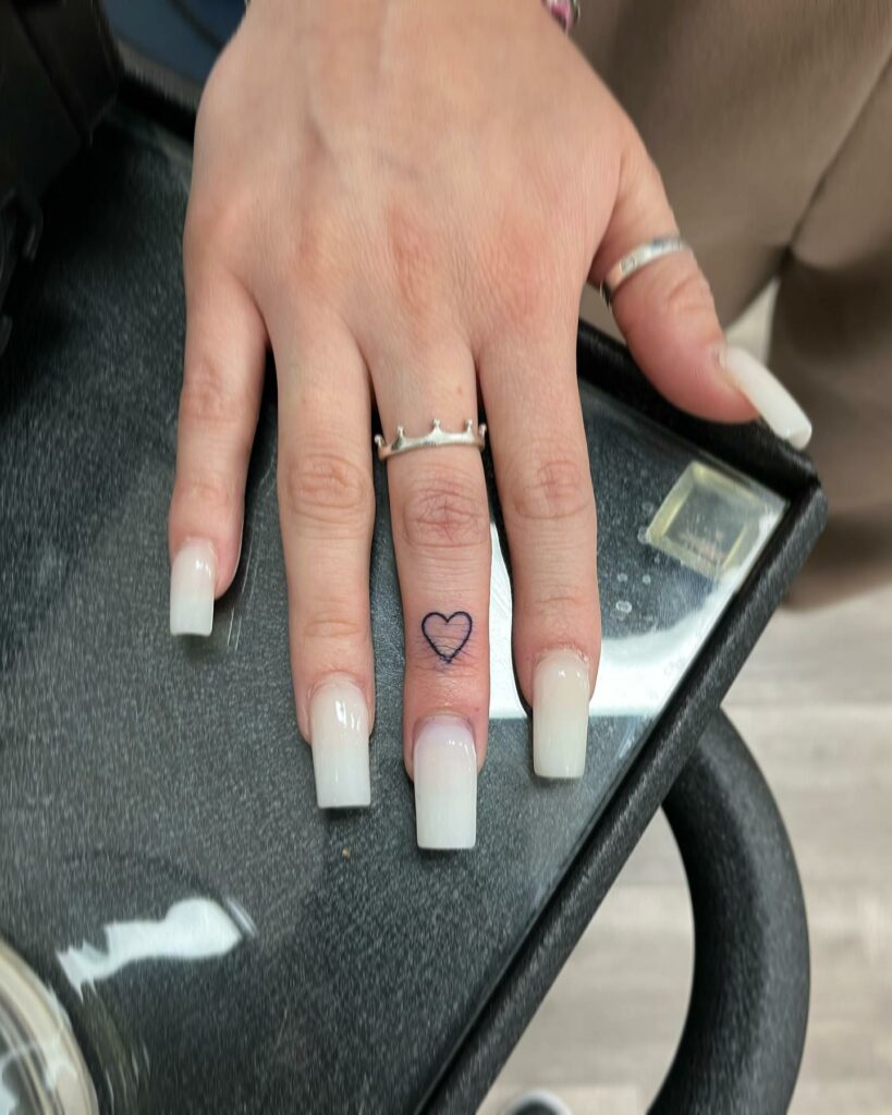 17+ Finger Heart Tattoo Ideas To Inspire You! 11 Simple Finger Heart tattoo