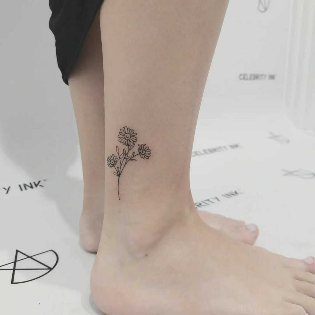10+ Ankle Flower Tattoo Ideas That Will Blow Your Mind! 12 Simple Flower Tattoo