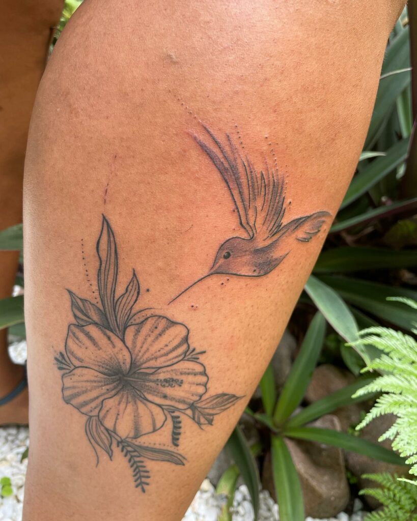 11+ Hummingbird Tattoo With Flowers That Will Blow Your Mind! 15 Simple Hummingbird Tattoo With Hibiscus