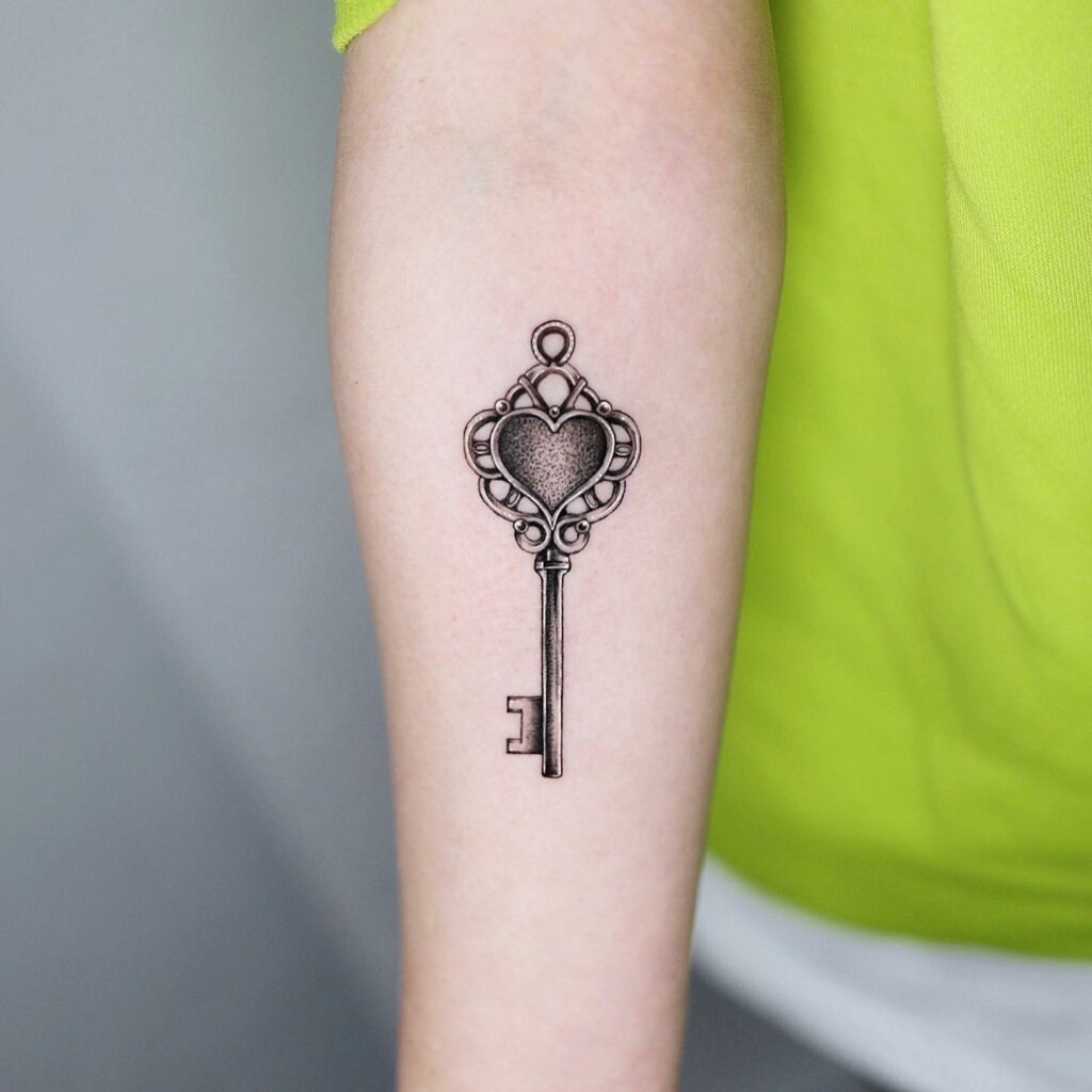 11+ Love Key Tattoo Ideas That Will Blow Your Mind! 16 Simple Small Key Tattoo