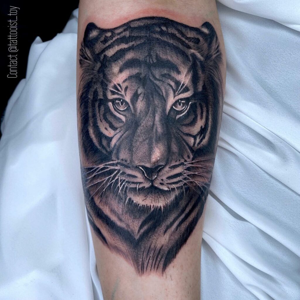 10+ Simple Tiger Tattoo Ideas That Will Blow Your Mind! 10 Simple Tiger Tattoo
