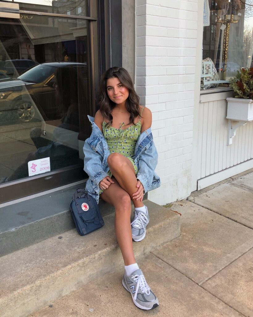 10 Amazing Outfit Formulas for Dinner and a Movie Date 11 Skater Dress + Sneakers + Jean Jacket