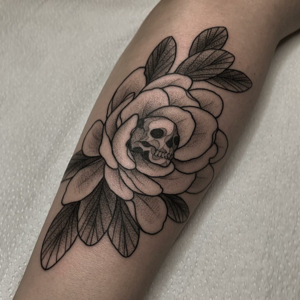 11+ Simple Skull Tattoo Ideas That Will Blow Your Mind! 13 Skull And Rose Tattoo ideas