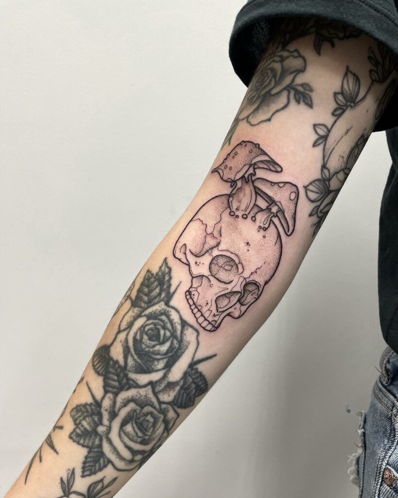 11+ Tattoo Flash Art Ideas That Will Blow Your Mind! 13 Skull Flash Tattoo
