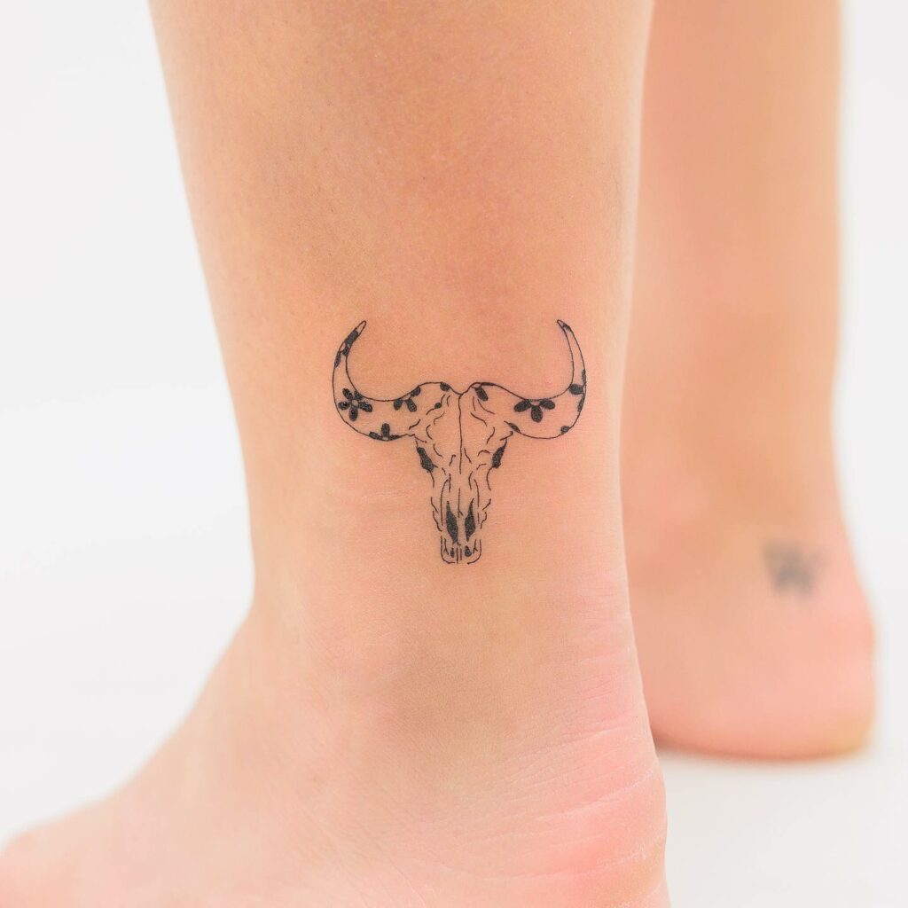 10+ Small Skull Tattoo Ideas That Will Blow Your Mind! 19 Small Cow Skull Tattoo