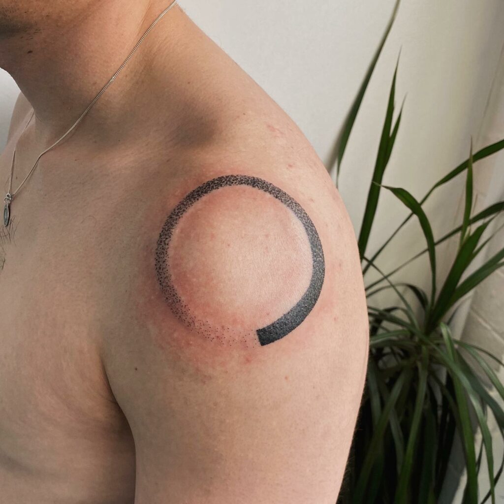 22+ Shoulder Tattoo For Men Ideas To Inspire You! 14 Small Shoulder Tattoo Ideas For Mens