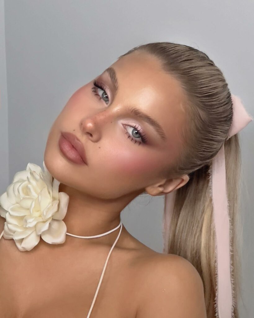 10 Amazing Soft Girl Outfits to Inspire You in 2024 20 Soft Girl Makeup