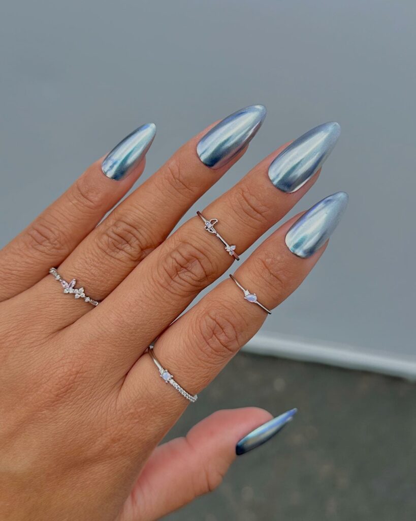 Captivating Cat-Eye Nail Designs to Try in 2024 π» 46 Stardust cat eye nails