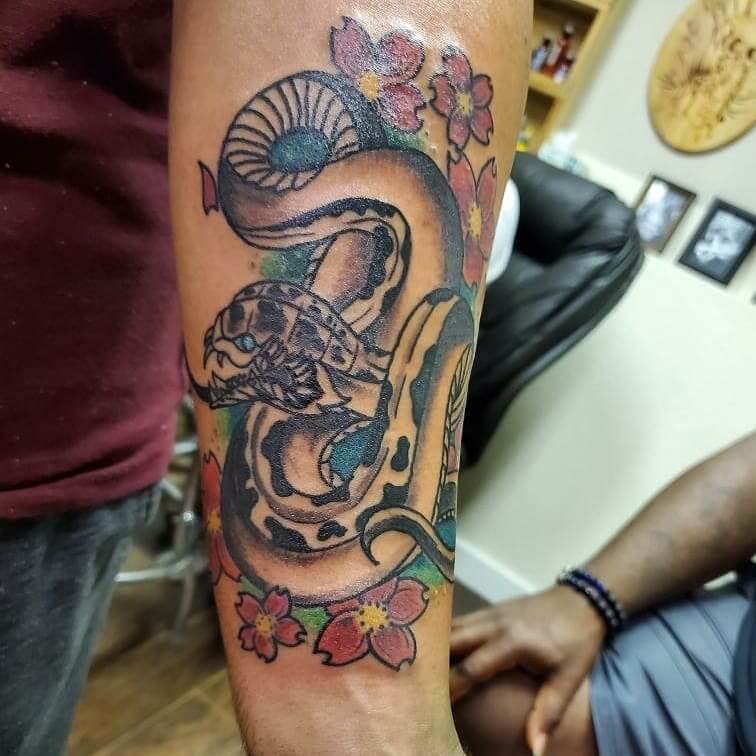 12+ Chinese Snake Tattoo Ideas To Inspire You! 19 The Snake And The Flower