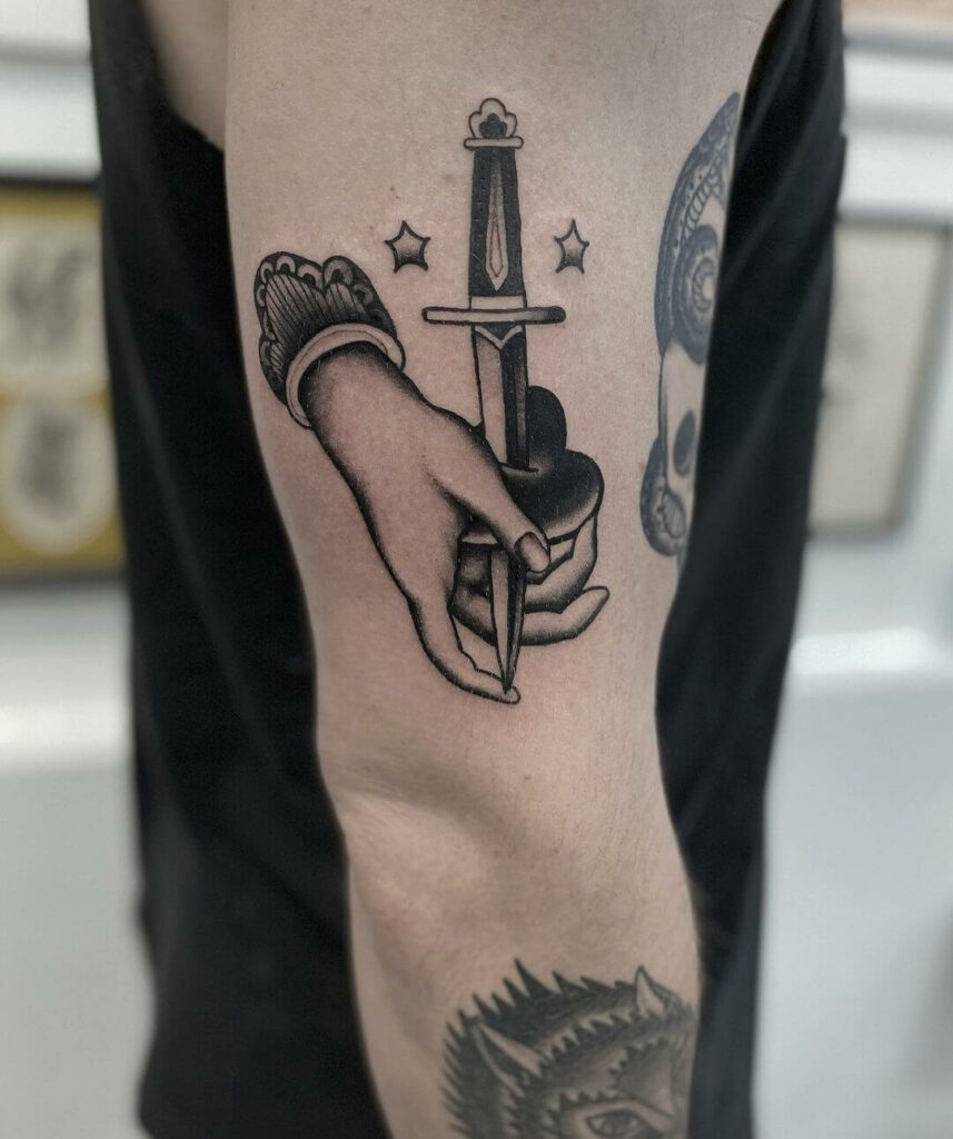 12+ American Traditional Dagger Tattoo Ideas That Will Blow Your Mind! 15 The Traditional Heart And Knife Tattoo