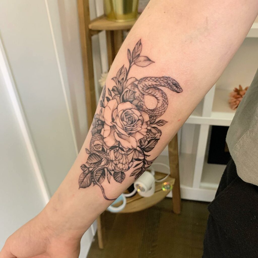 12+ Snake Tattoo On Wrist Ideas That Will Blow Your Mind! 11 The Woman Snake On Wrist Tattoo