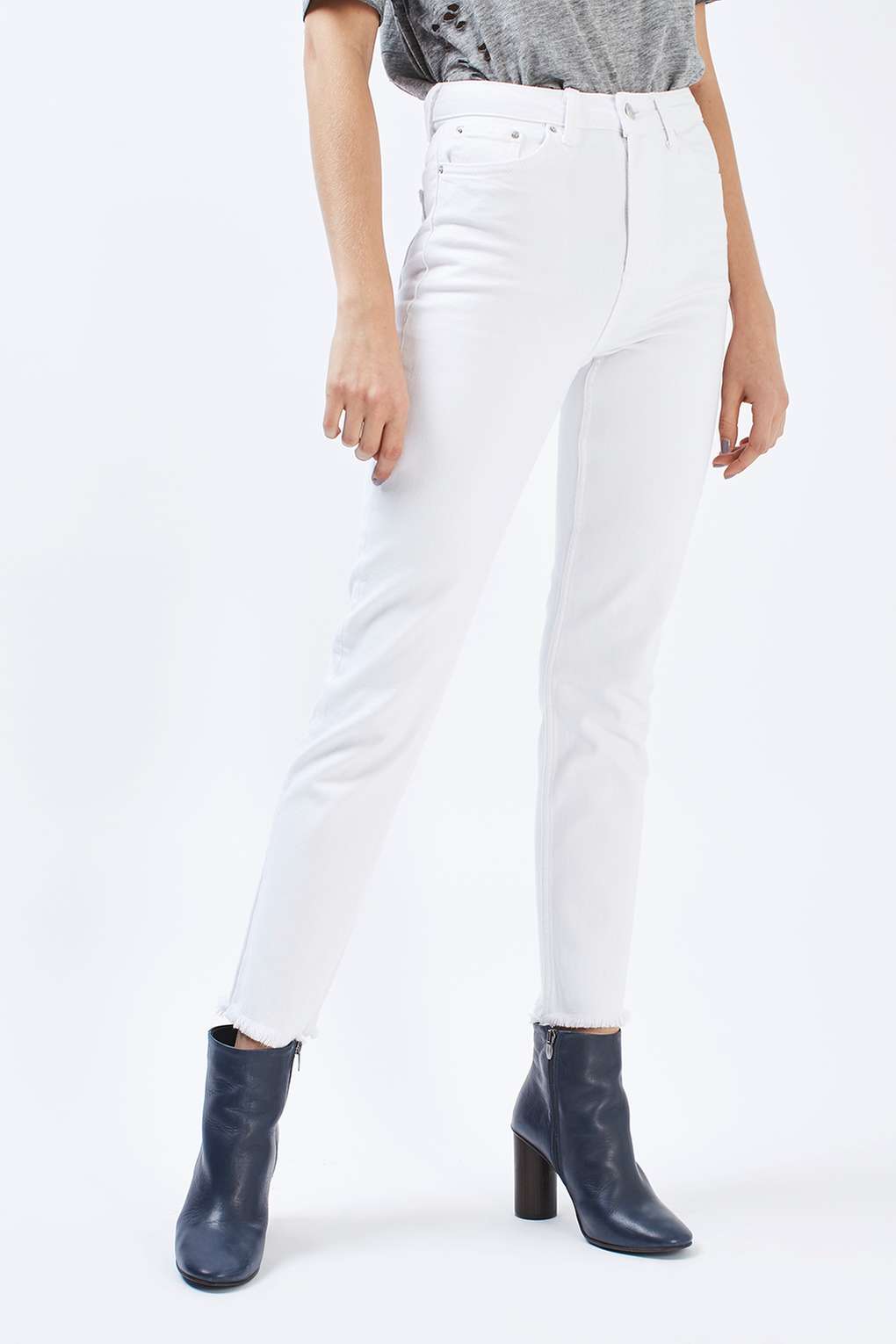 Topshop MOTO White Raw Hem Straight Leg Jeans – £40 White straight leg jeans