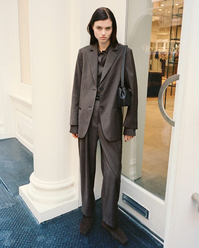 20+ Cool Brands Like Everlane - Updated for 2024 15 Toteme