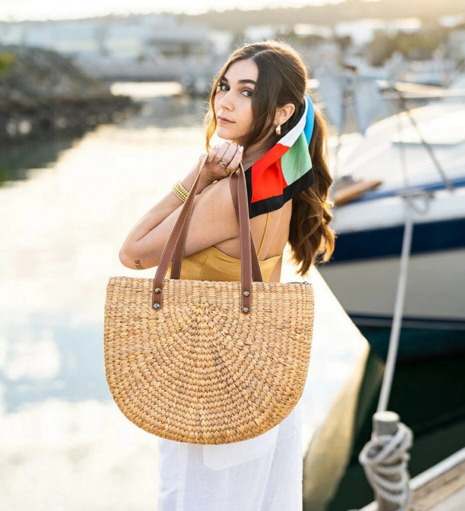 What to Wear on a Boat: The Ultimate Guide for 2024 13 Trendy Boat Outfit