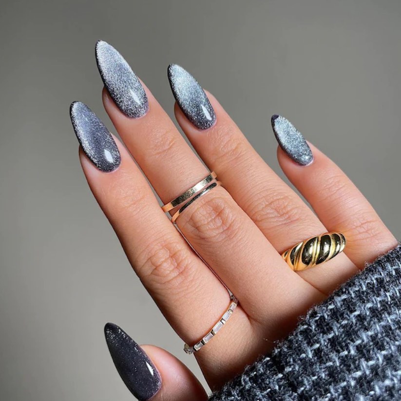 25 LATEST VELVET NAIL DESIGNS TO TRY IN JANUARY 2024! 27 Two-Tone Velvet Nails