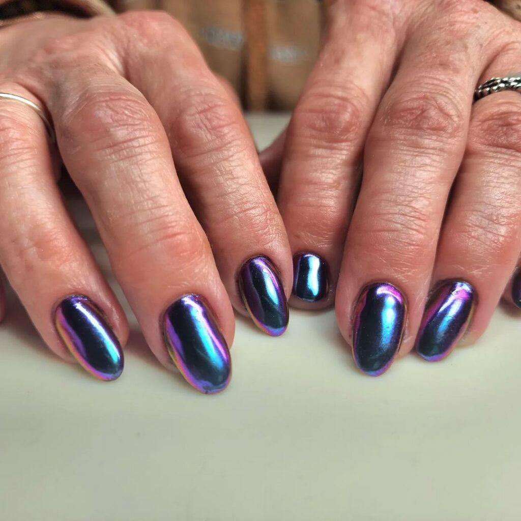 Captivating Cat-Eye Nail Designs to Try in 2024 π» 11 Two-Toned cat eye nails