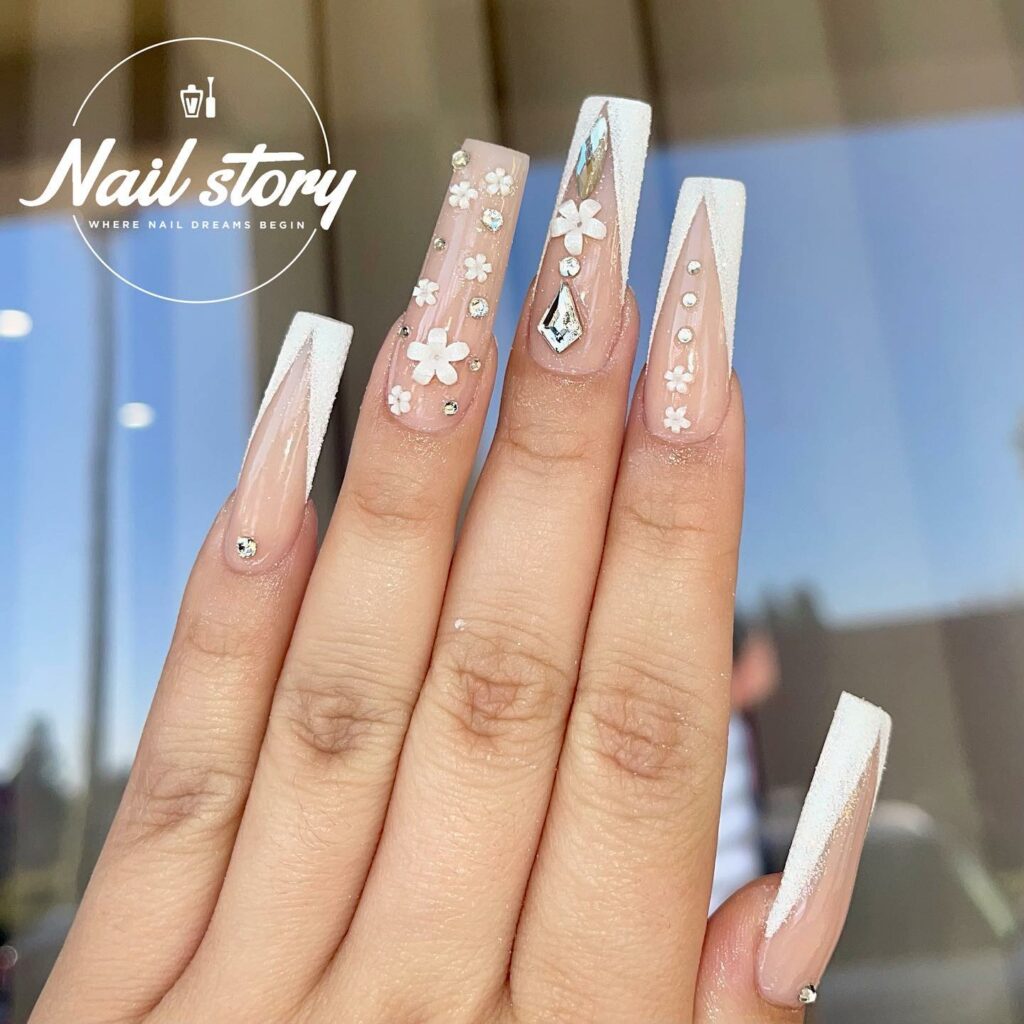 Experiment with 40 Fresh White Tip Nail Ideas for 2024 25 V Tips and Rhinestones