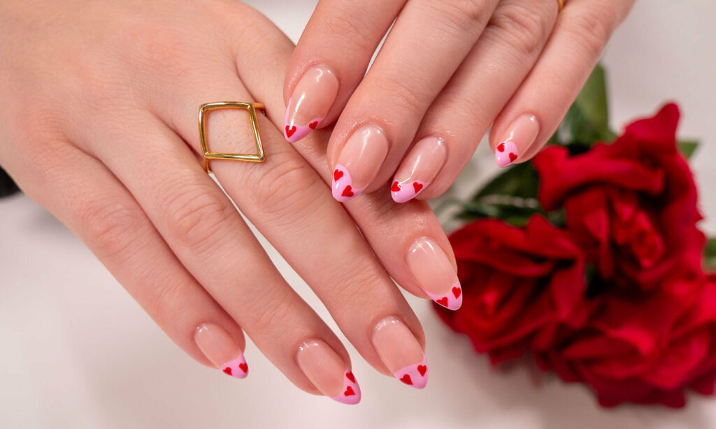 18 Latest Heart Shape Nail Designs To Try For Valentine's Day 2024! 17