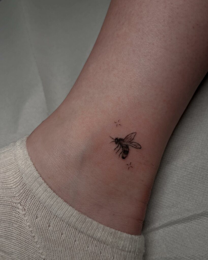 10+ Vintage Bee Tattoo Ideas That Will Blow Your Mind! 17 Very Cute Bee Tattoo Designs