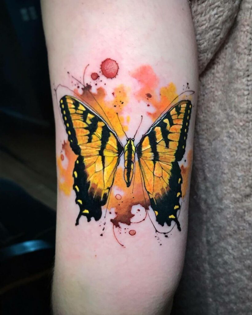11+ Acuarela Tattoo Ideas That Will Blow Your Mind! 14 Watercolour Estilo Monarch Butterfly Tattoo
