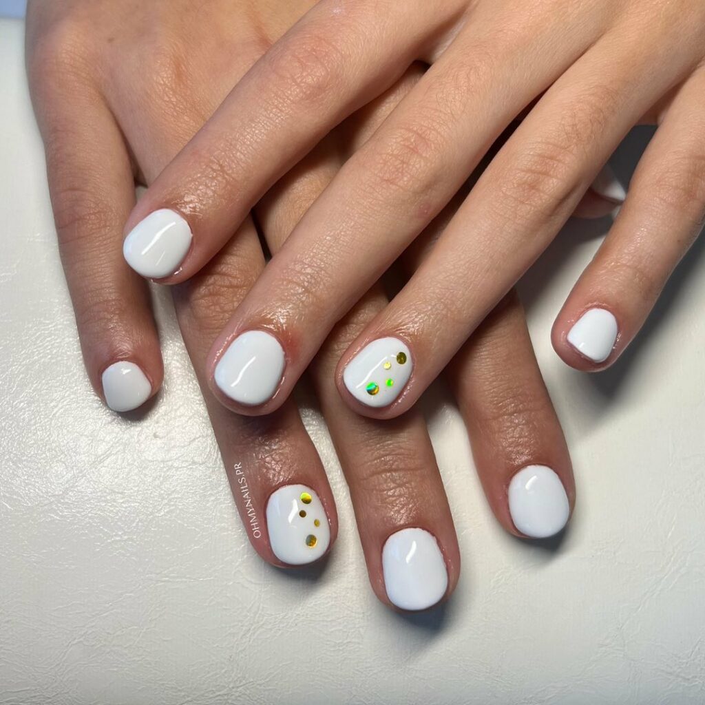 Discover 40 Short White Nail Designs for 2024 42 White and Rose Gold