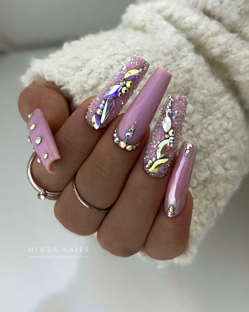 Get Merry with 30 Pink Christmas Nail Ideas in 2024 22 Winter Pink Christmas Nails