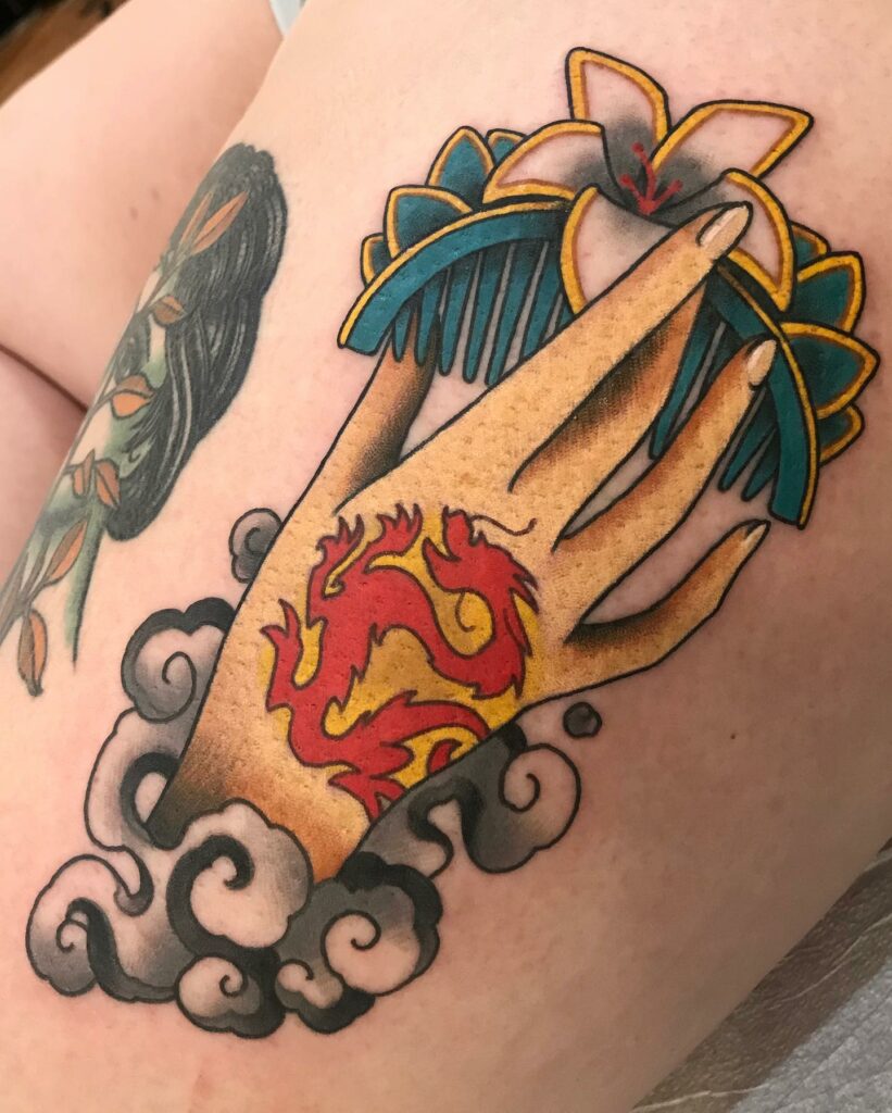 19+ Women's Hand Tattoo Ideas To Inspire You! 10 Women's Hand Tattoo Ideas