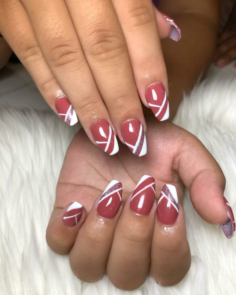 55 Latest Short Acrylic Nail Designs To Try In 2024! 34 Zigzag Lines
