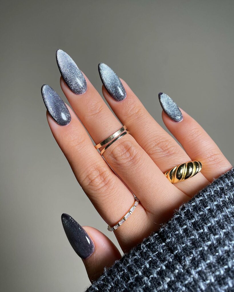 Captivating Cat-Eye Nail Designs to Try in 2024 π» 10 cat-eye-nails
