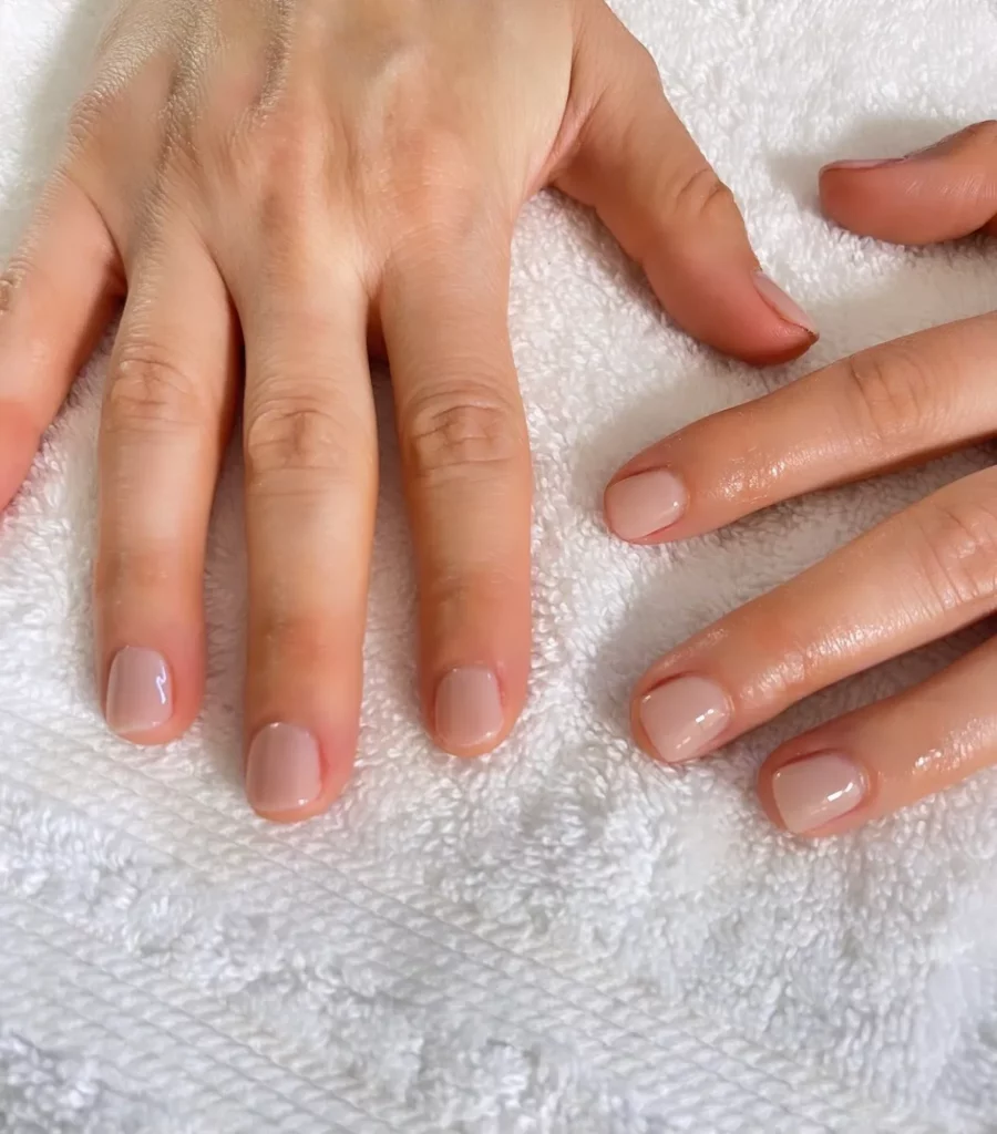 14 Latest Golden Globe Nail Ideas To Try in 2024! 23 America Ferrera's Old Money Manis