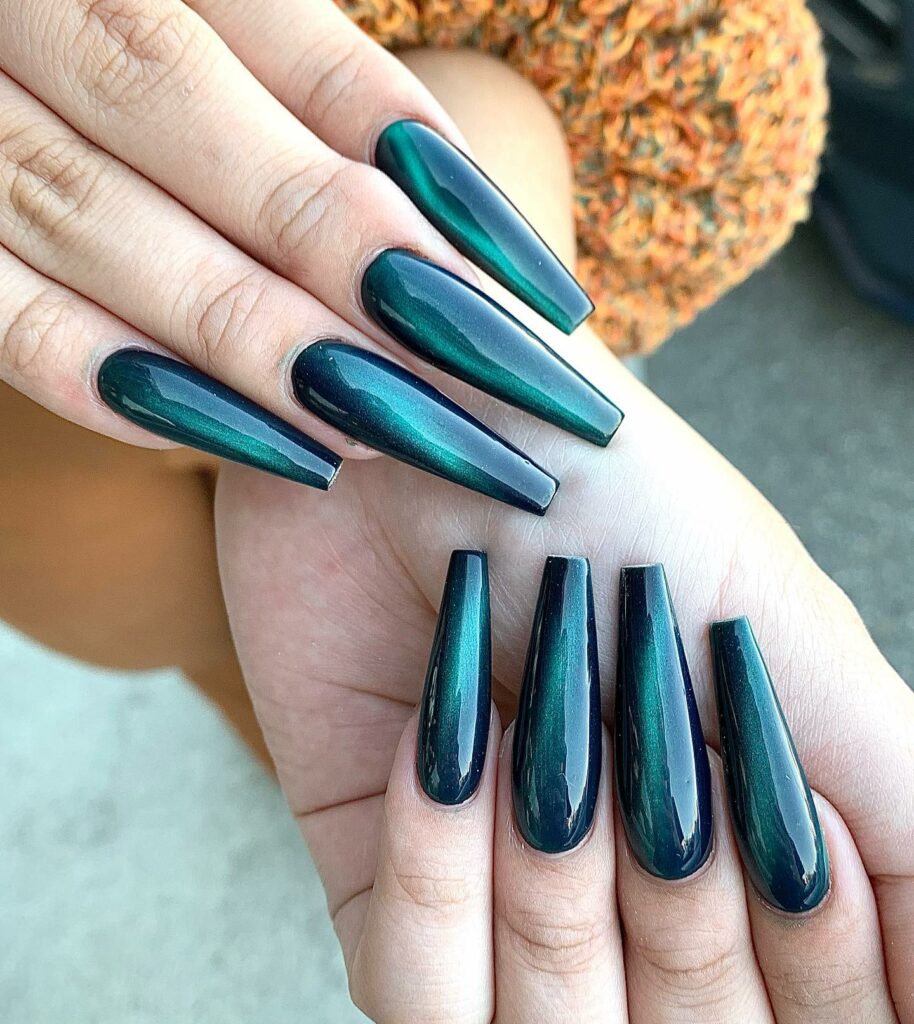 37 Latest Teal Nail Designs To Try In 2024! 35 Glossy Dark Teal Nails
