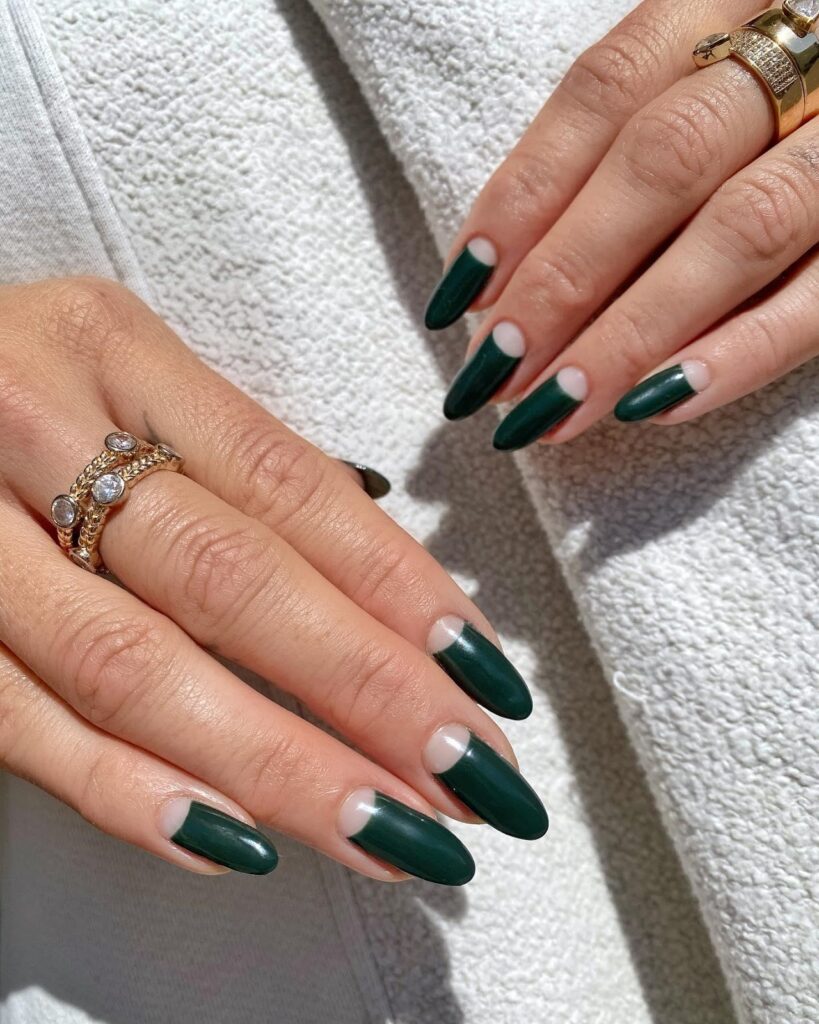 30 Latest Emerald Green Nail Designs To Try in 2024! 33